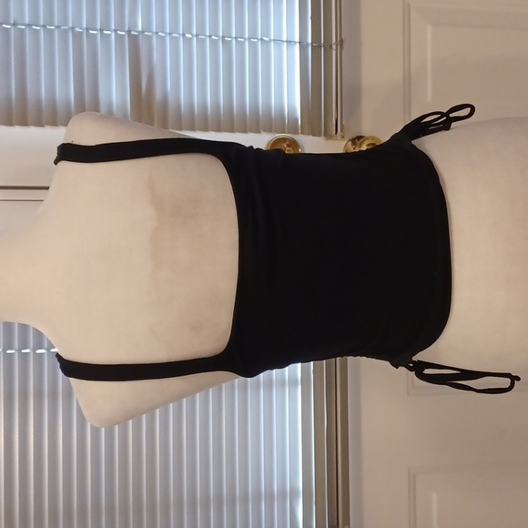 4/$60 Black Rutched Sides Tank Top - Size M - Picture 4 of 6